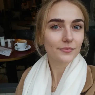 Улыбчивая Олеся